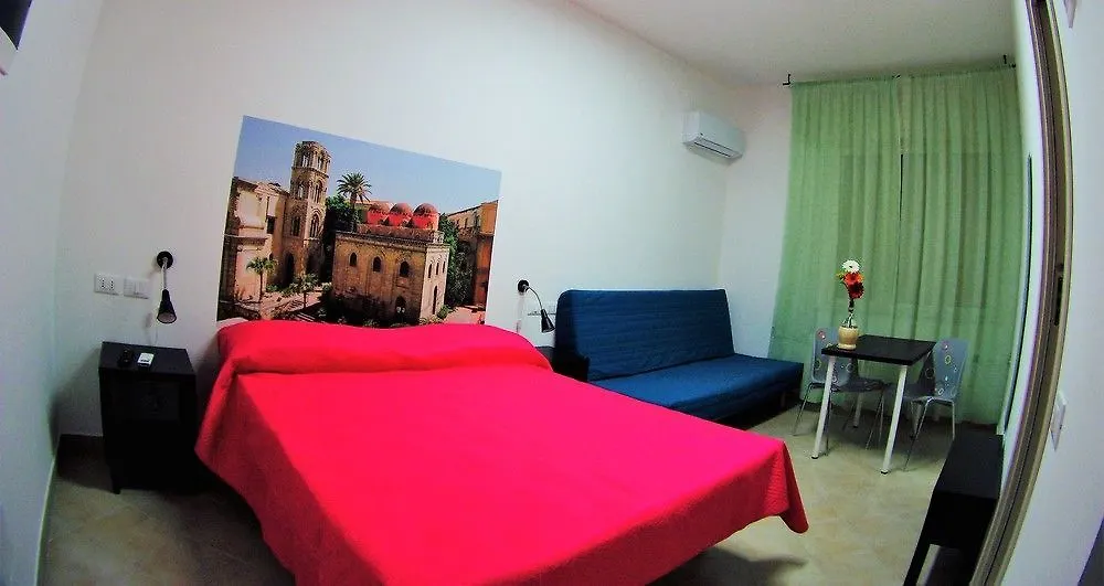 Into Palermo B&B 3*,